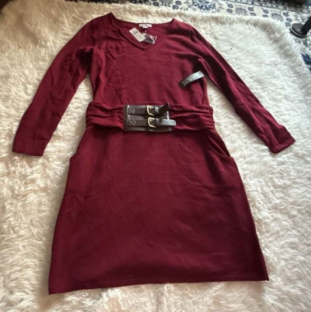 New York‎ & Company Women's Burgundy Long Sleeve Sweater Dress Size M